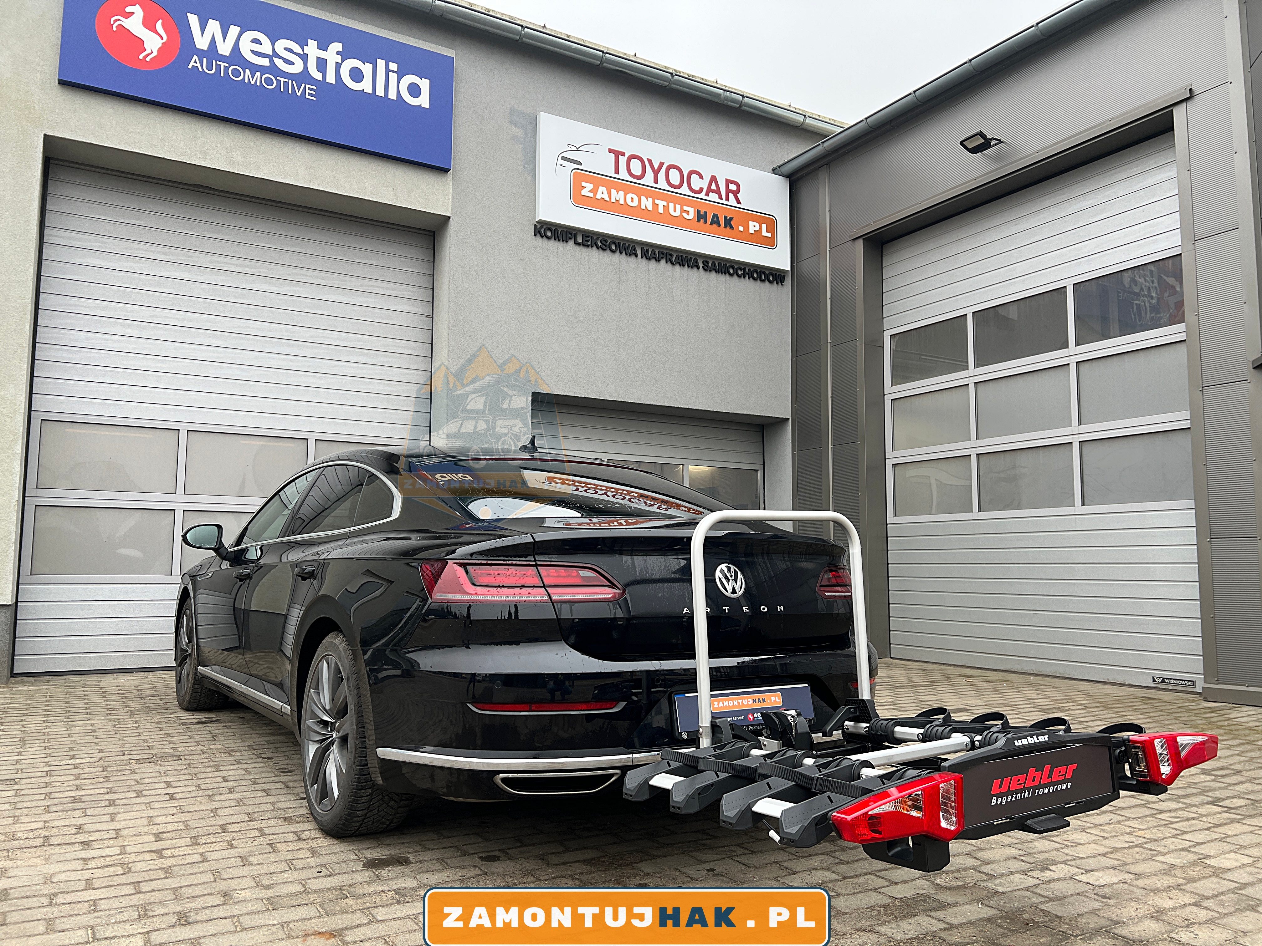 Volkswagen Arteon z zamontowanym hakiem holowniczym Westfalia A40V i bagażnikiem rowerowym